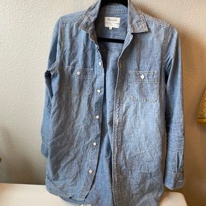 Madewell Denim Long Sleeve Light Weight Button Down Shirt- XS